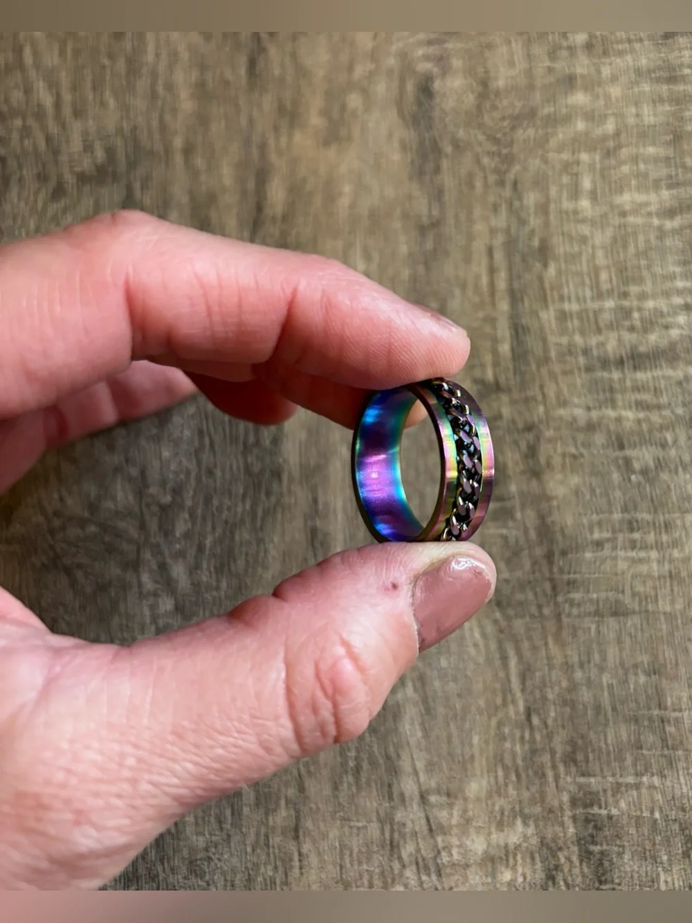 Men’s plus size 15 silver tone multi-color iridescent chain accent ring